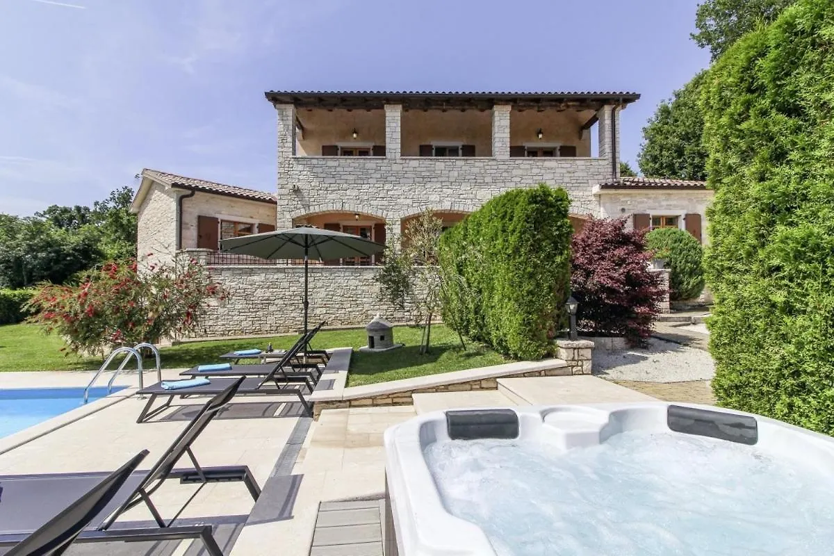 Villa Vernier In Kringa - Haus Fuer 6-8 Personen Croatia