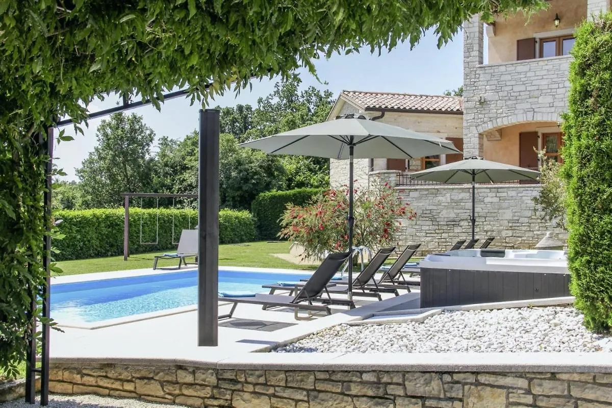 Villa Vernier In Kringa - Haus Fuer 6-8 Personen