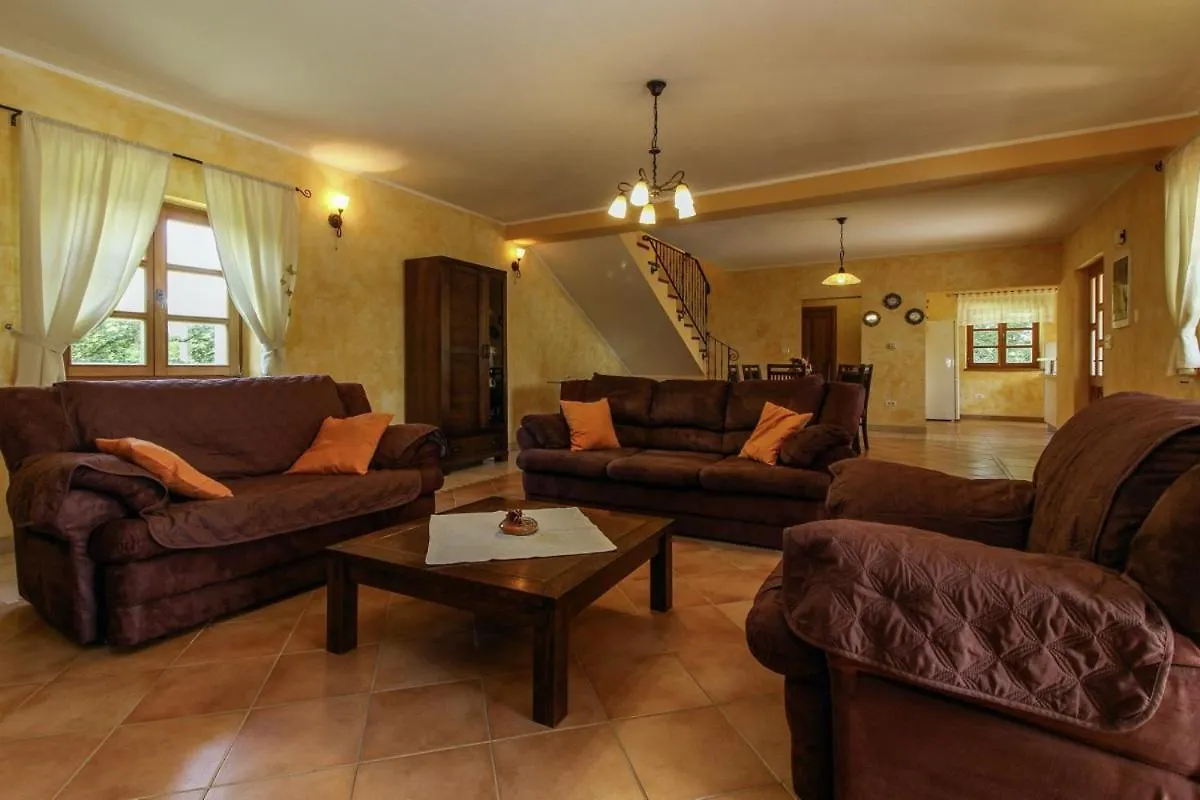 Villa Vernier In Kringa - Haus Fuer 6-8 Personen