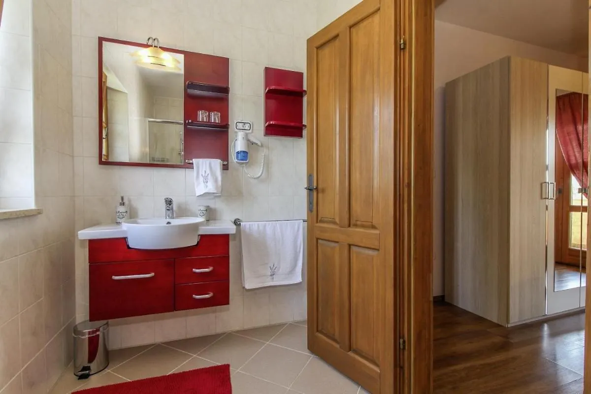 Villa Vernier In Kringa - Haus Fuer 6-8 Personen