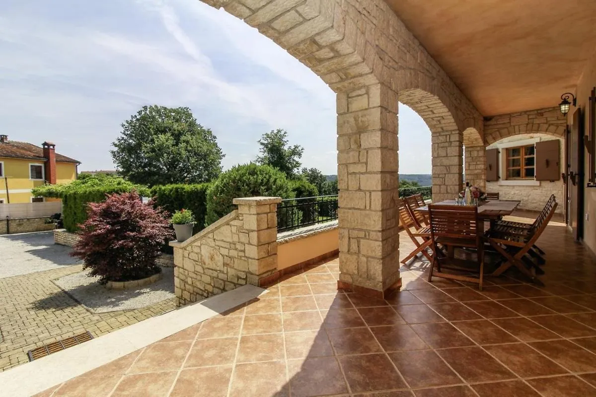 Villa Vernier In Kringa - Haus Fuer 6-8 Personen