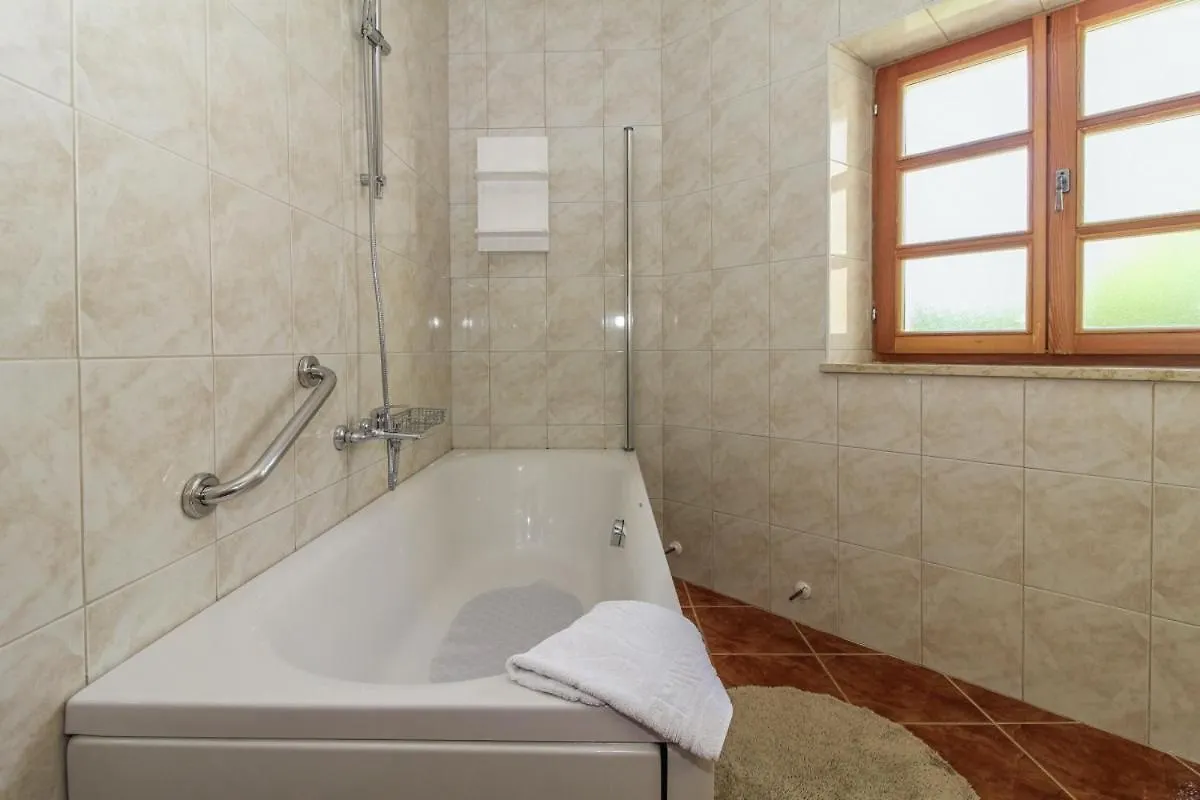 Villa Vernier In Kringa - Haus Fuer 6-8 Personen