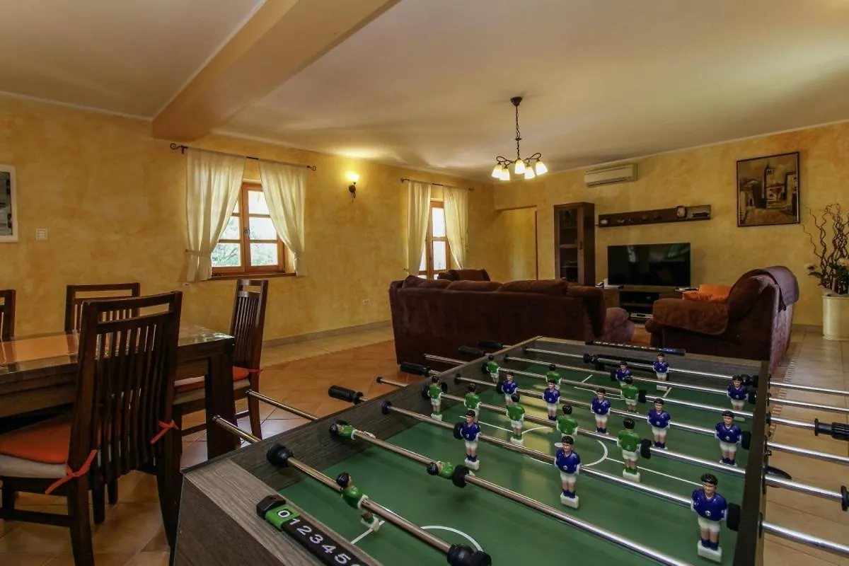 Villa Vernier In Kringa - Haus Fuer 6-8 Personen