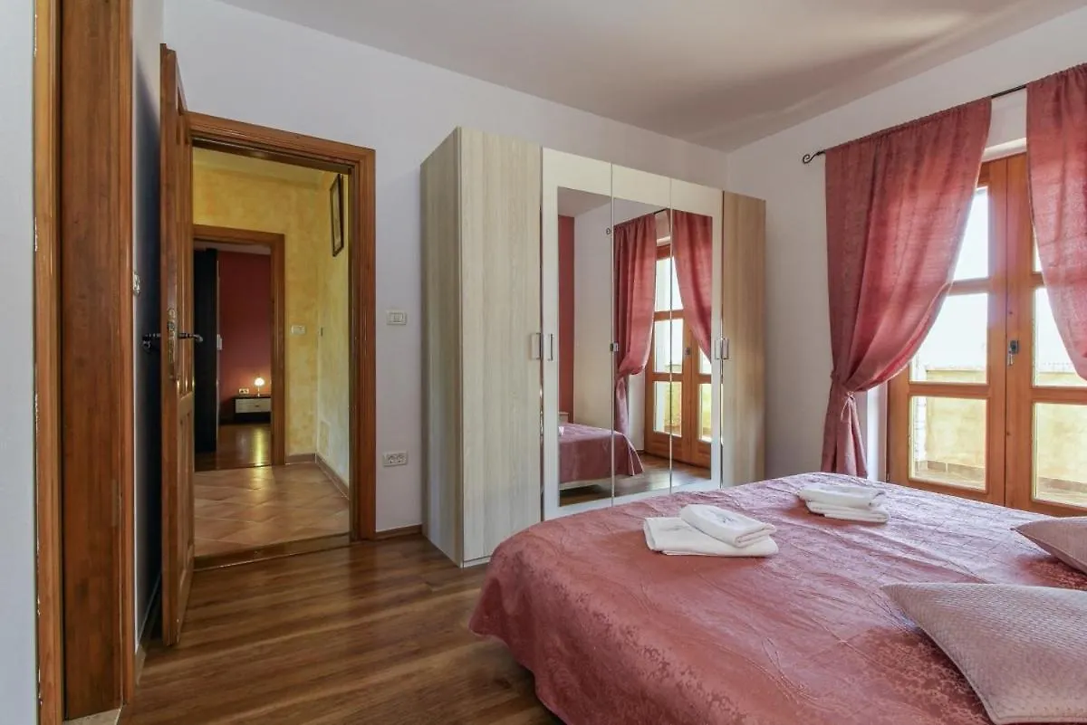 Villa Vernier In Kringa - Haus Fuer 6-8 Personen
