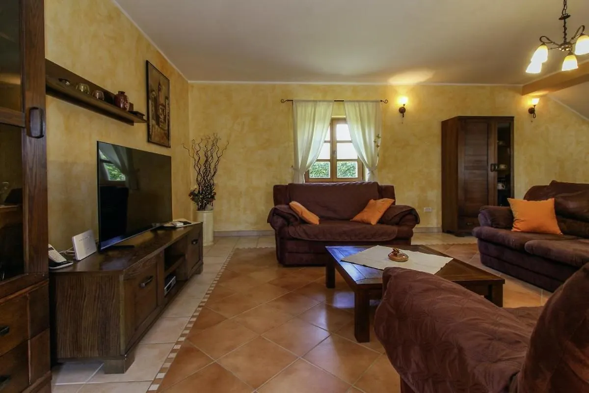 Villa Vernier In Kringa - Haus Fuer 6-8 Personen