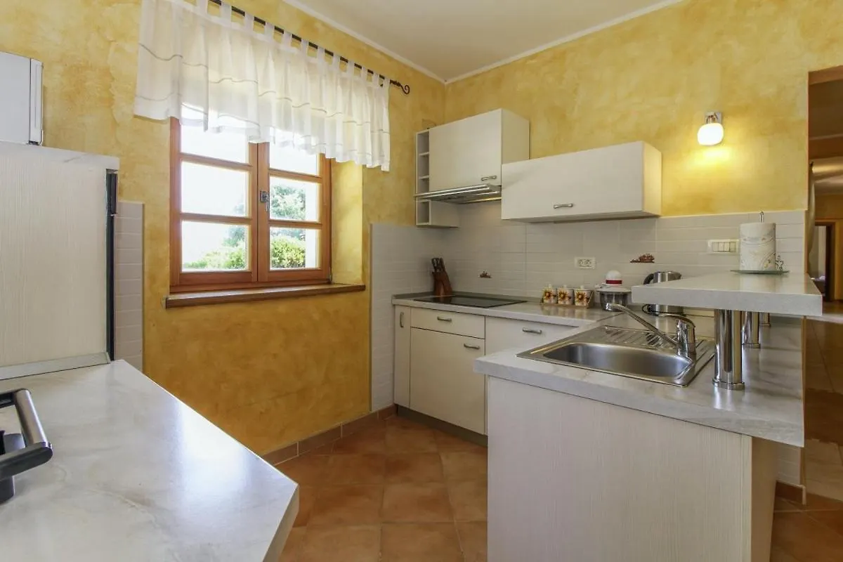 Villa Vernier In Kringa - Haus Fuer 6-8 Personen